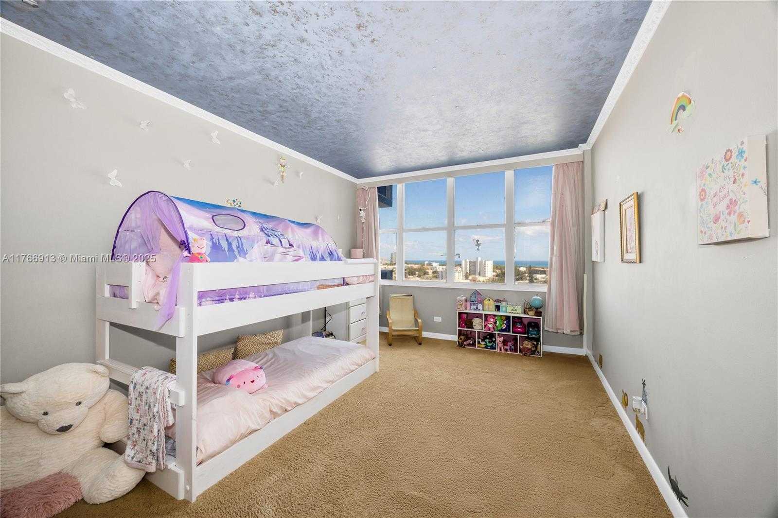 Small Image of 7441 WAYNE AVE #11F, Miami Beach Number 16