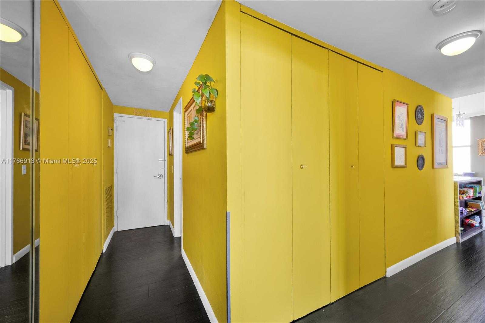 Small Image of 7441 WAYNE AVE #11F, Miami Beach Number 19