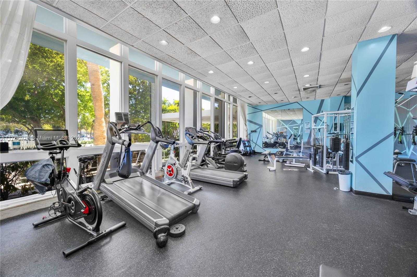 Small Image of 7441 WAYNE AVE #11F, Miami Beach Number 25