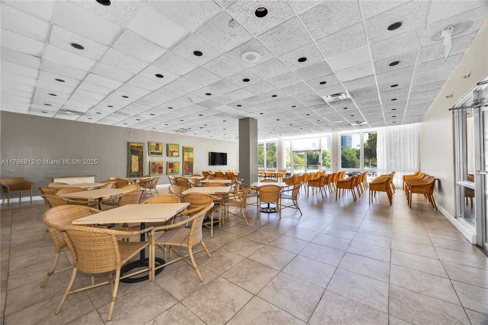 Small Image of 7441 WAYNE AVE #11F, Miami Beach Number 26