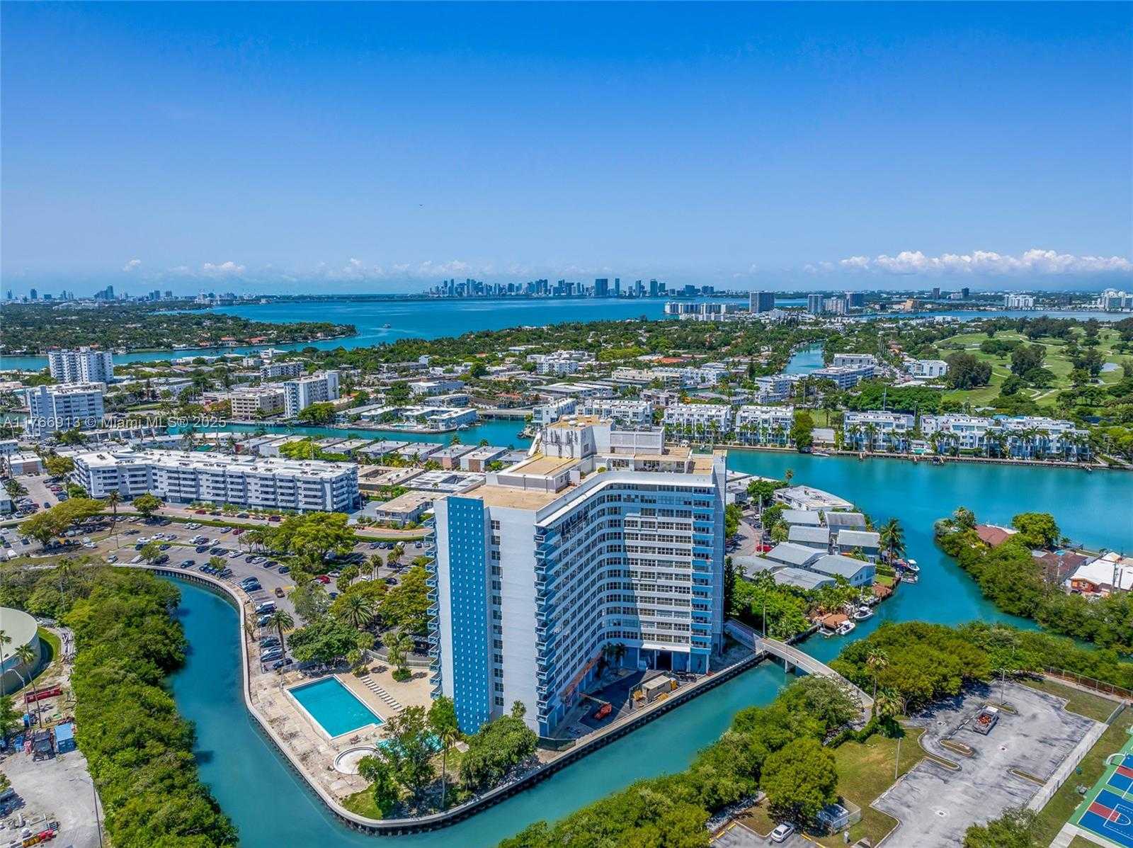 Small Image of 7441 WAYNE AVE #11F, Miami Beach Number 40
