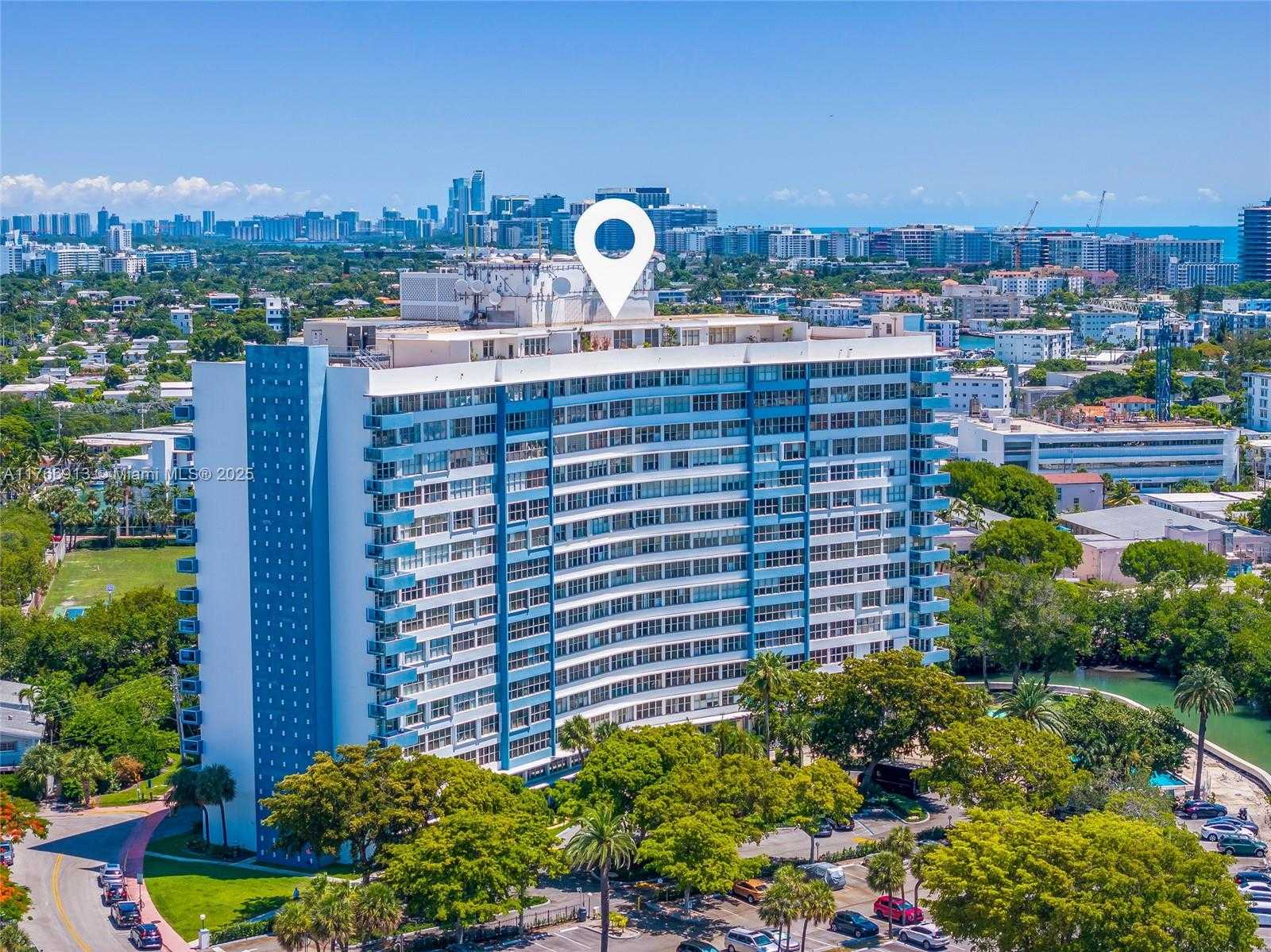 Small Image of 7441 WAYNE AVE #11F, Miami Beach Number 43