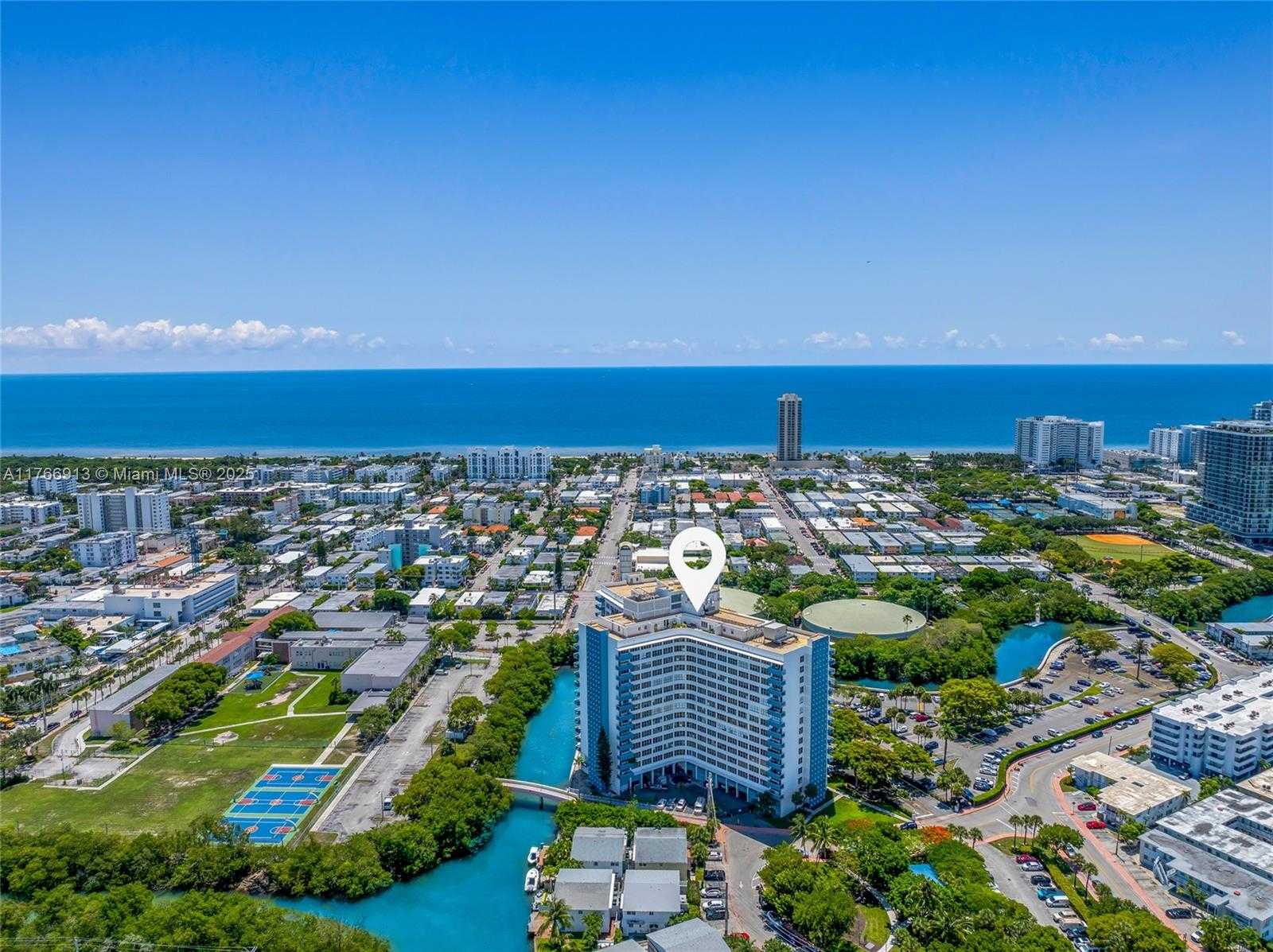 Small Image of 7441 WAYNE AVE #11F, Miami Beach Number 46