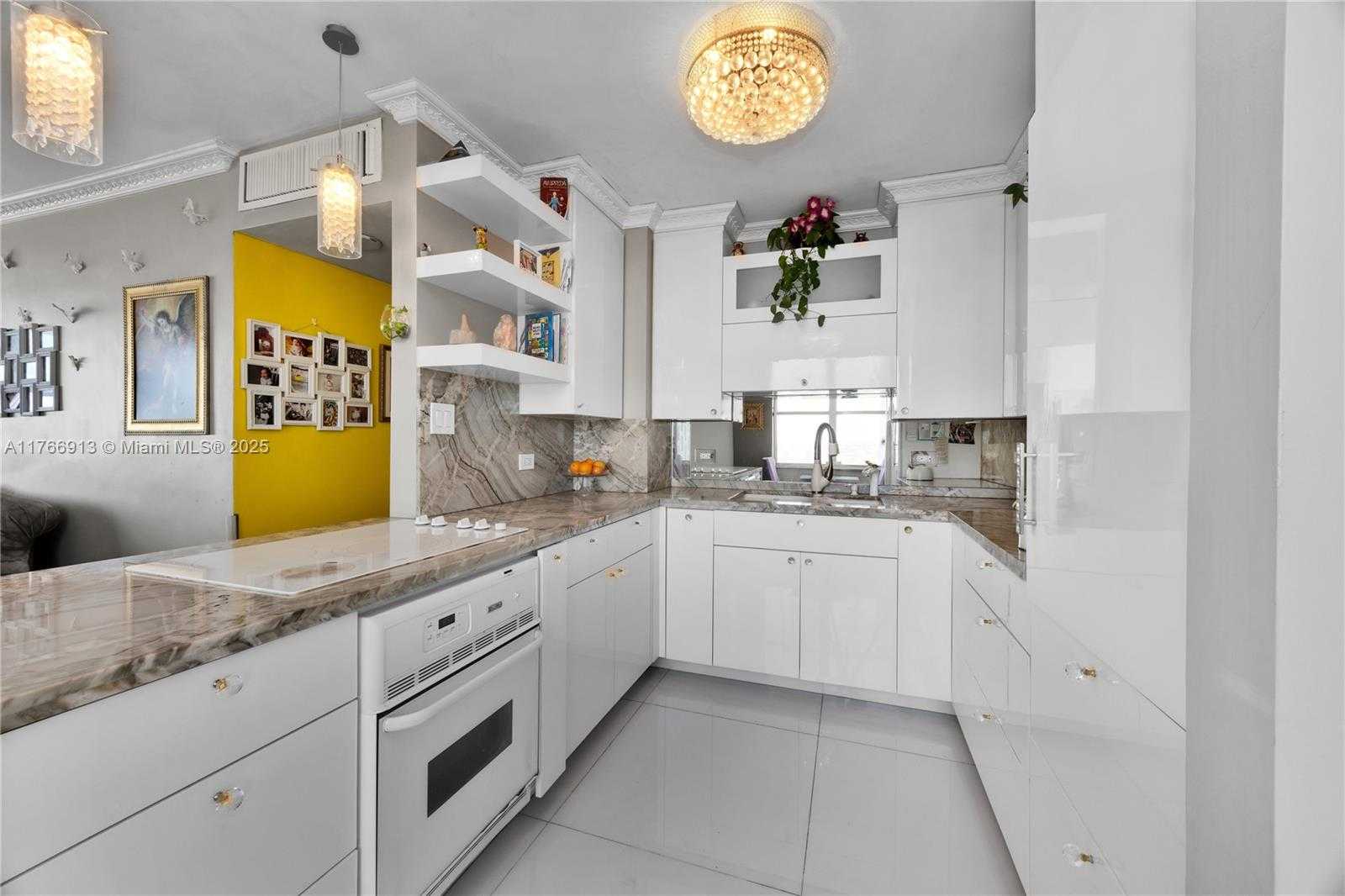 Small Image of 7441 WAYNE AVE #11F, Miami Beach Number 5