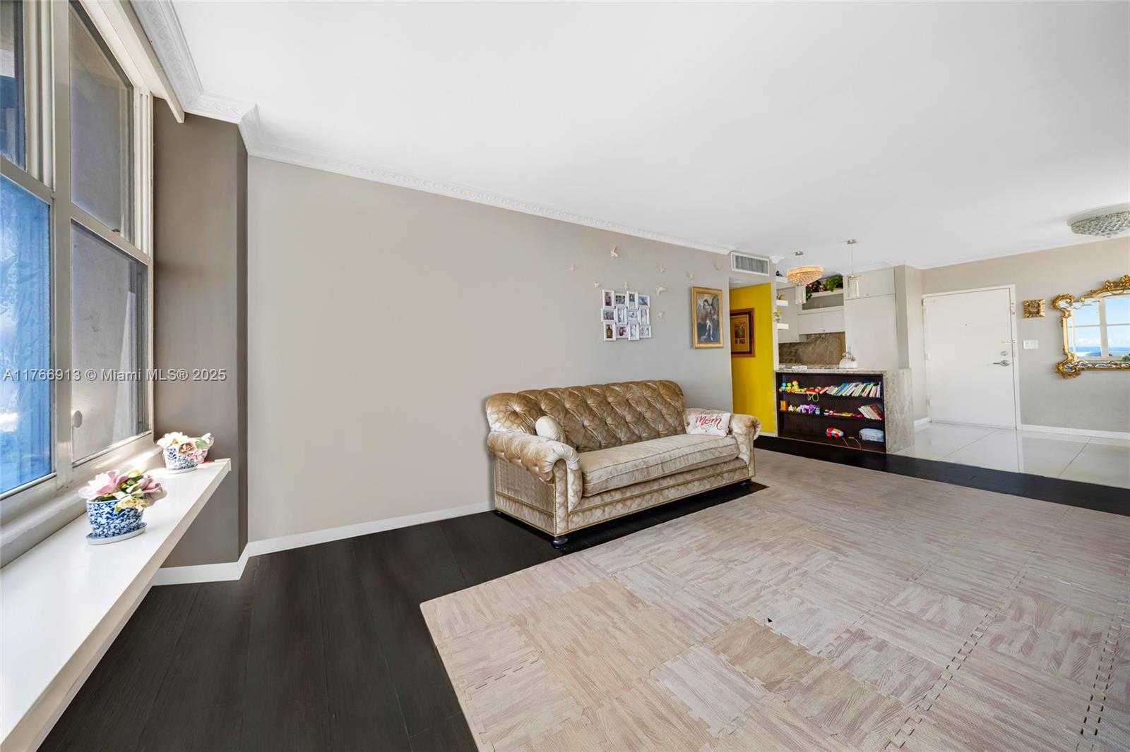 Small Image of 7441 WAYNE AVE #11F, Miami Beach Number 52