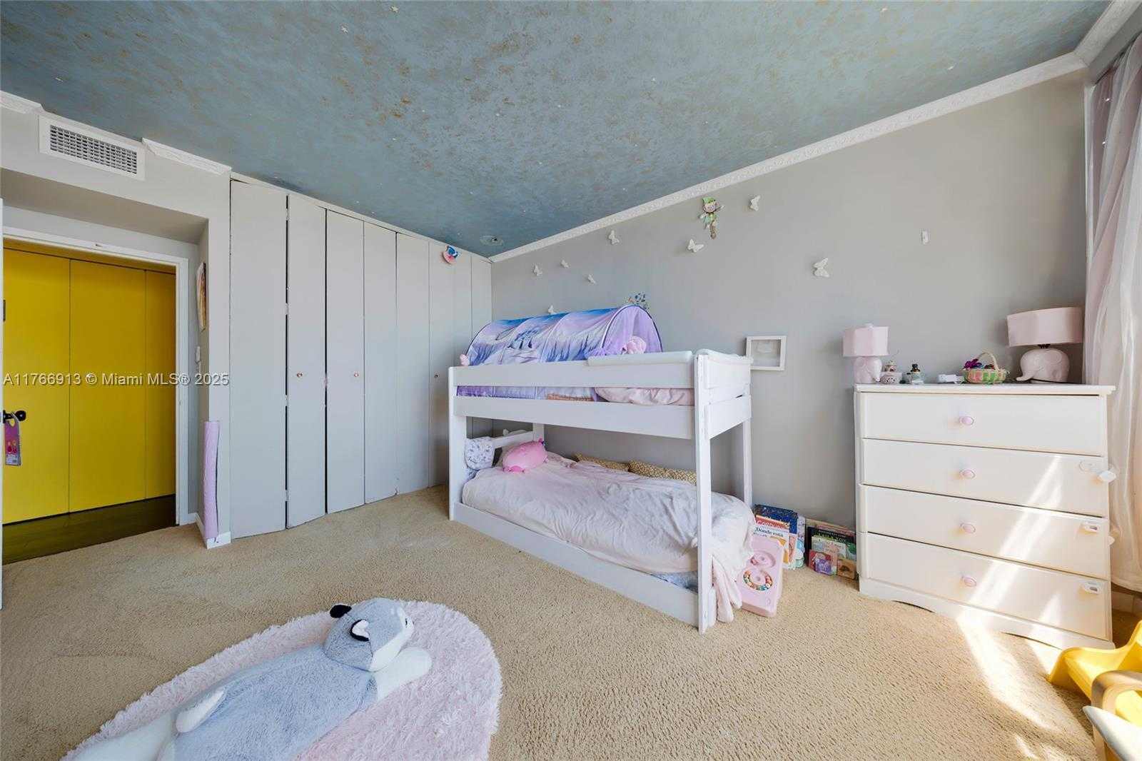 Small Image of 7441 WAYNE AVE #11F, Miami Beach Number 56