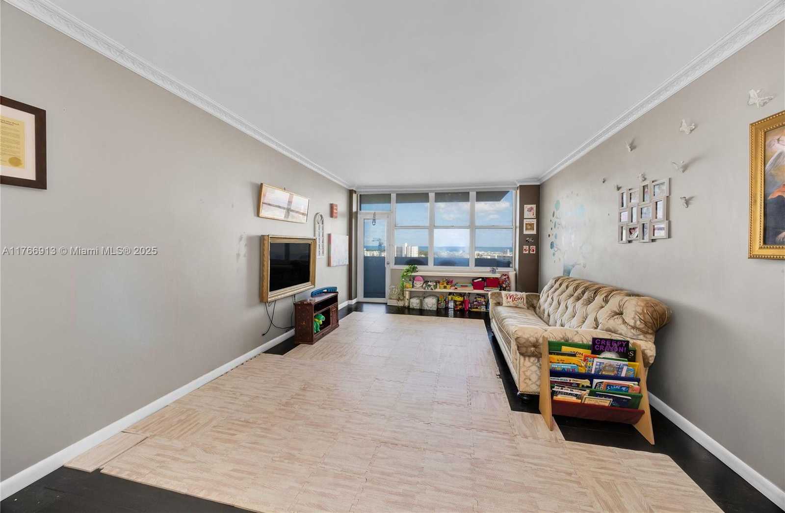 Small Image of 7441 WAYNE AVE #11F, Miami Beach Number 8