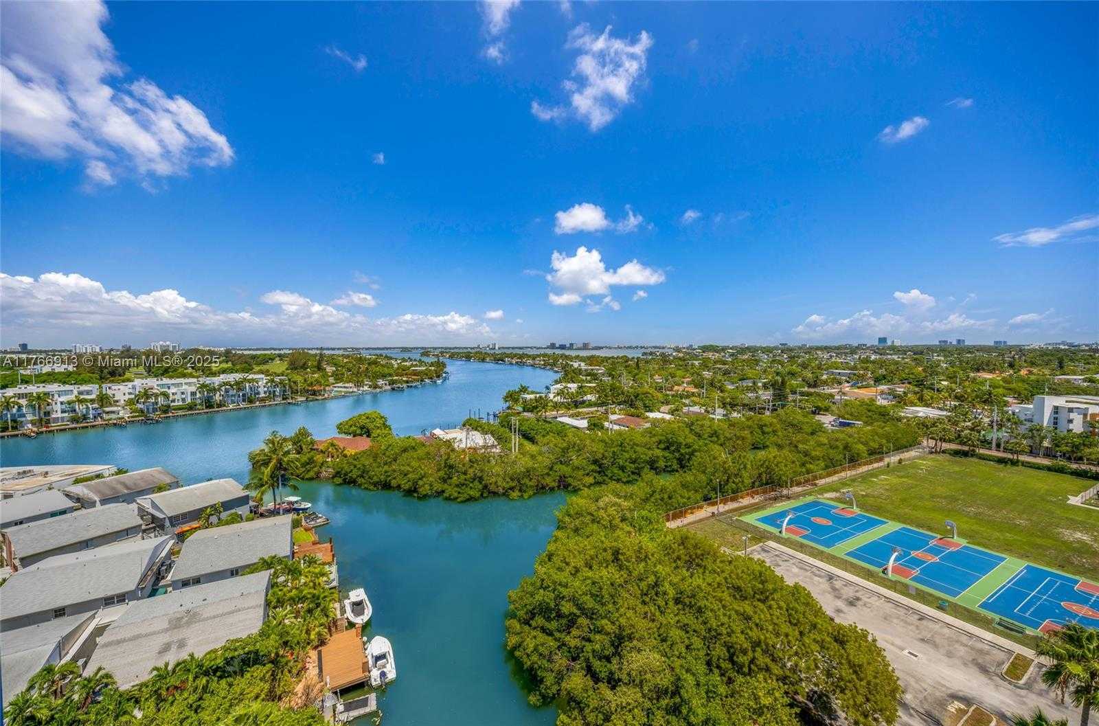 Small Image of 7441 WAYNE AVE #11F, Miami Beach Number 80