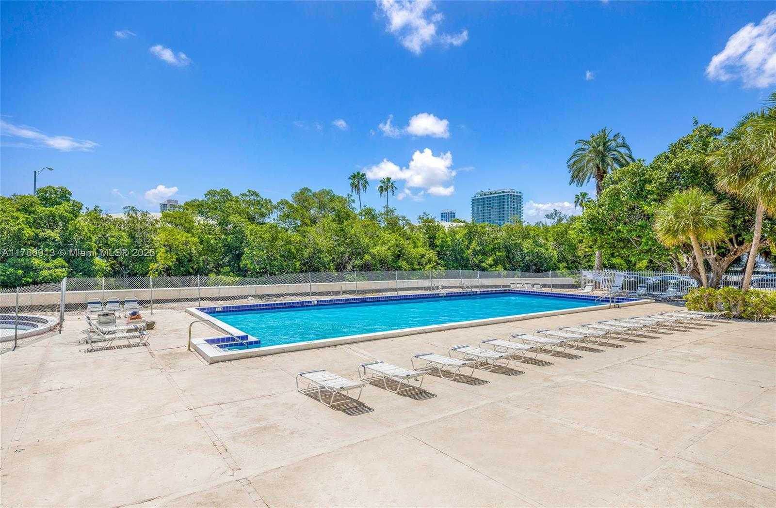 Small Image of 7441 WAYNE AVE #11F, Miami Beach Number 85