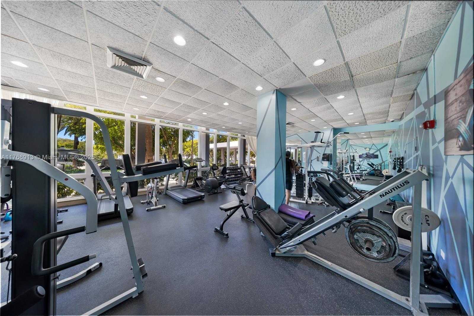 Small Image of 7441 WAYNE AVE #11F, Miami Beach Number 86