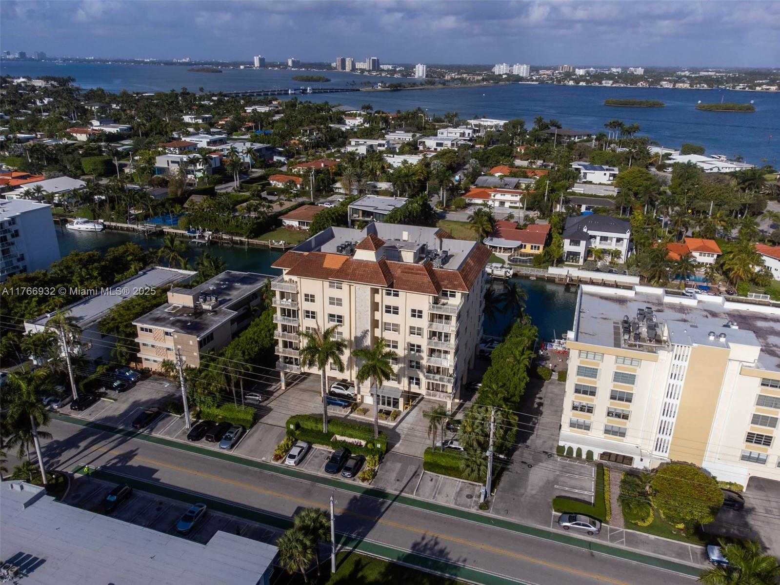 Small Image of 10140 WEST BAY HARBOR DR #502B, Bay Harbor Islands Number 15