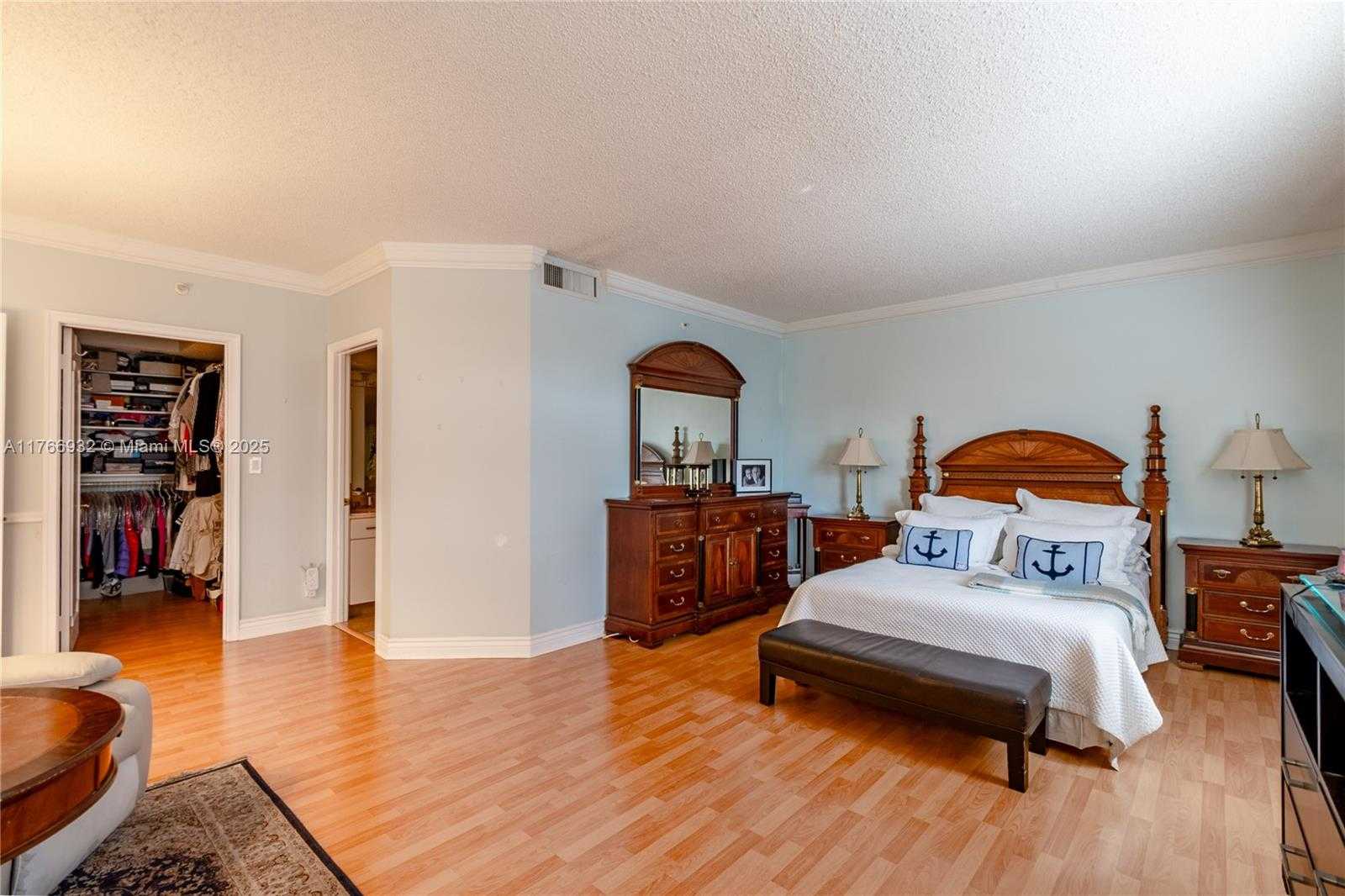 Small Image of 10140 WEST BAY HARBOR DR #502B, Bay Harbor Islands Number 6