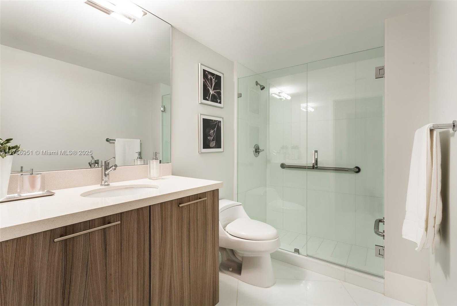Small Image of 6700 INDIAN CREEK DR #1402, Miami Beach Number 17