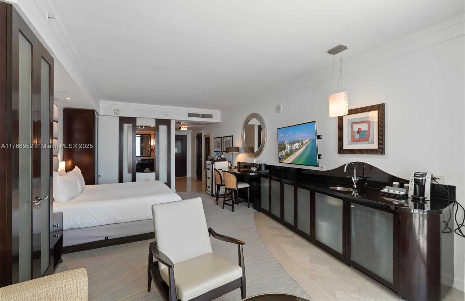 Small Image of 4391 COLLINS AVE #1618, Miami Beach Number 13