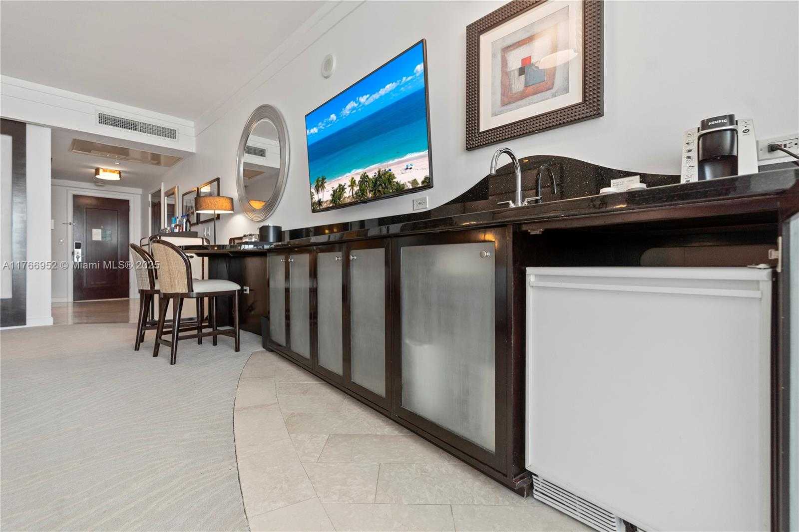 Small Image of 4391 COLLINS AVE #1618, Miami Beach Number 21