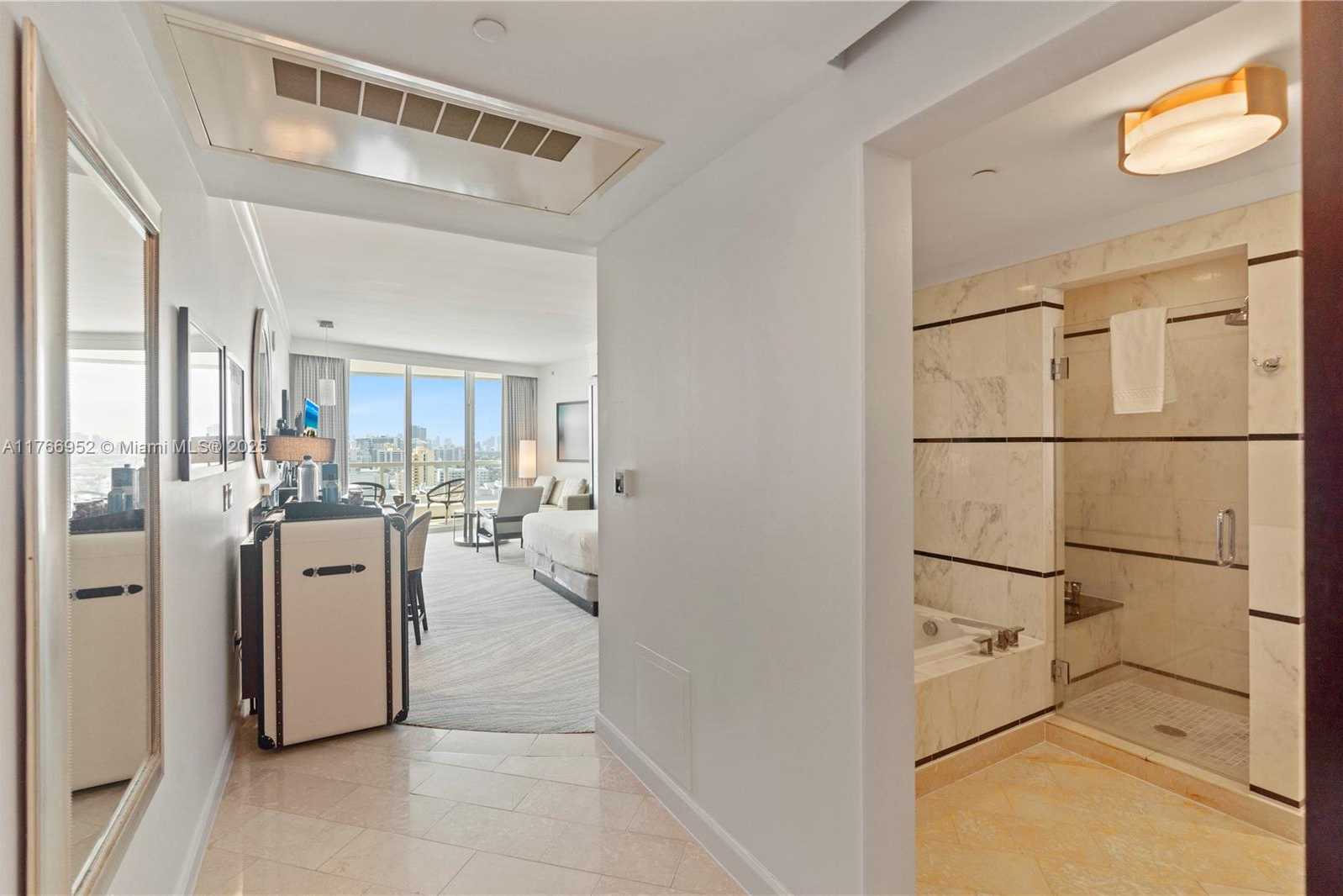 Small Image of 4391 COLLINS AVE #1618, Miami Beach Number 26
