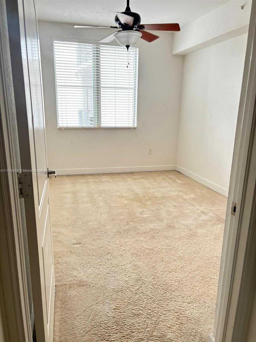Small Image of 1830 RADIUS DR #604, Hollywood Number 12