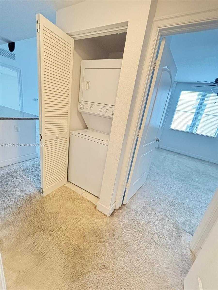 Small Image of 1830 RADIUS DR #604, Hollywood Number 13