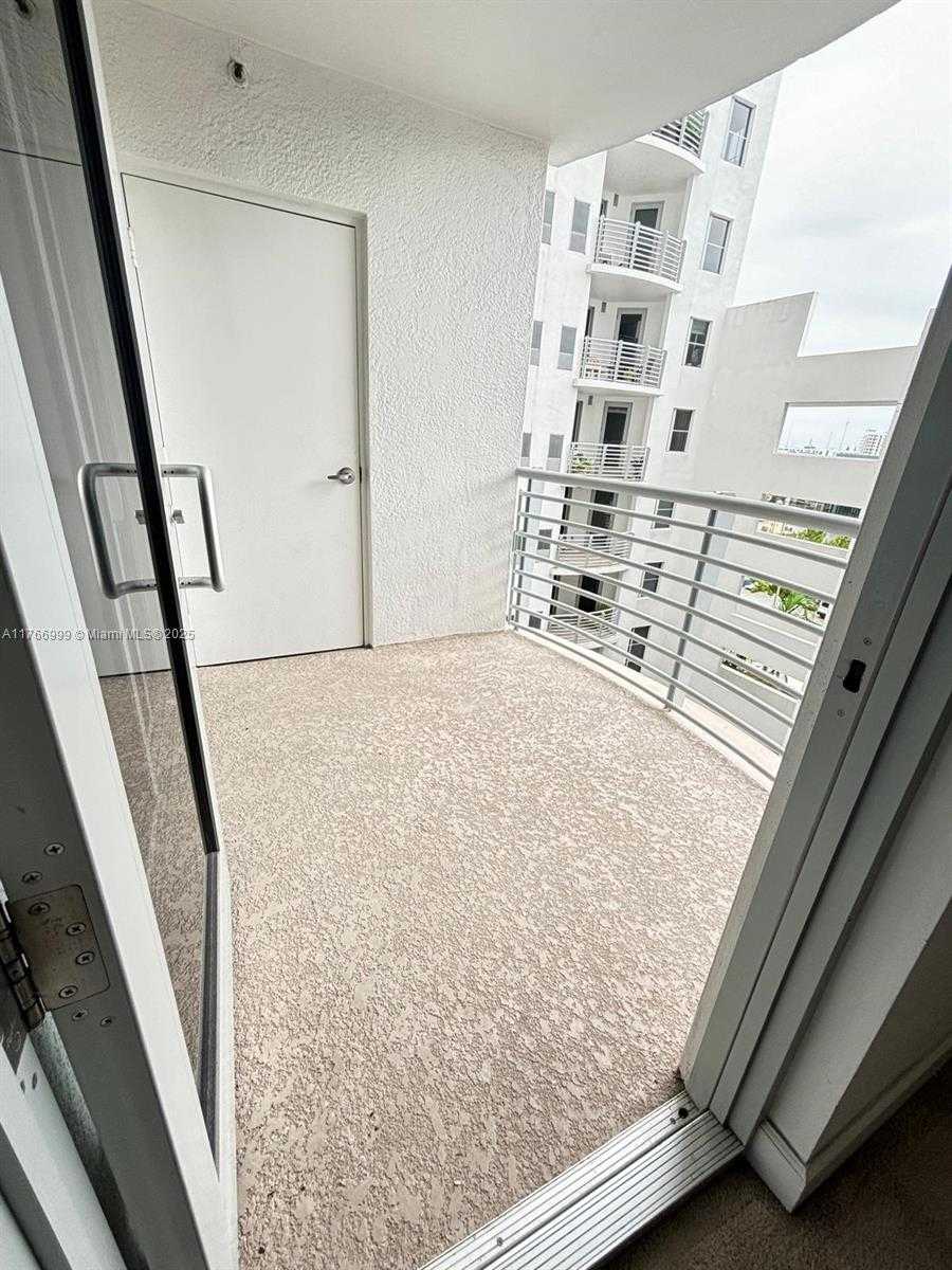 Small Image of 1830 RADIUS DR #604, Hollywood Number 14