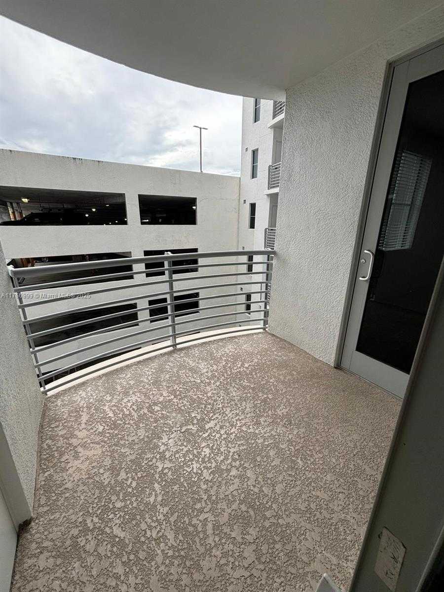 Small Image of 1830 RADIUS DR #604, Hollywood Number 15