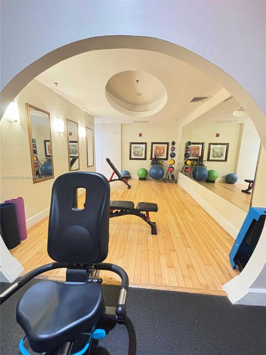 Small Image of 1830 RADIUS DR #604, Hollywood Number 21