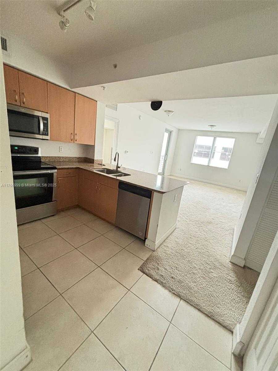 Small Image of 1830 RADIUS DR #604, Hollywood Number 6