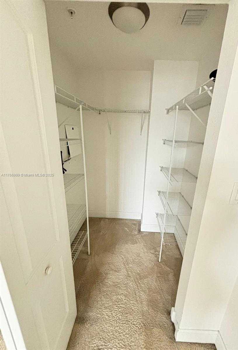 Small Image of 1830 RADIUS DR #604, Hollywood Number 9