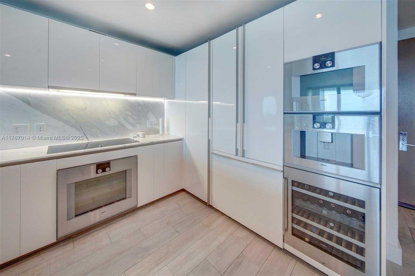 Small Image of 10201 COLLINS AVE #804, Bal Harbour Number 11