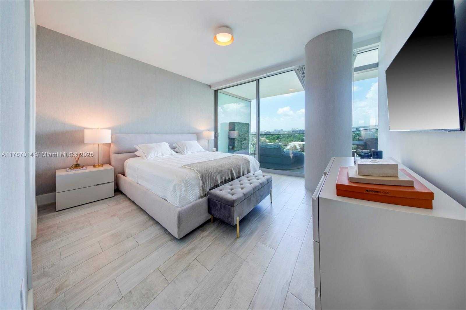 Small Image of 10201 COLLINS AVE #804, Bal Harbour Number 16