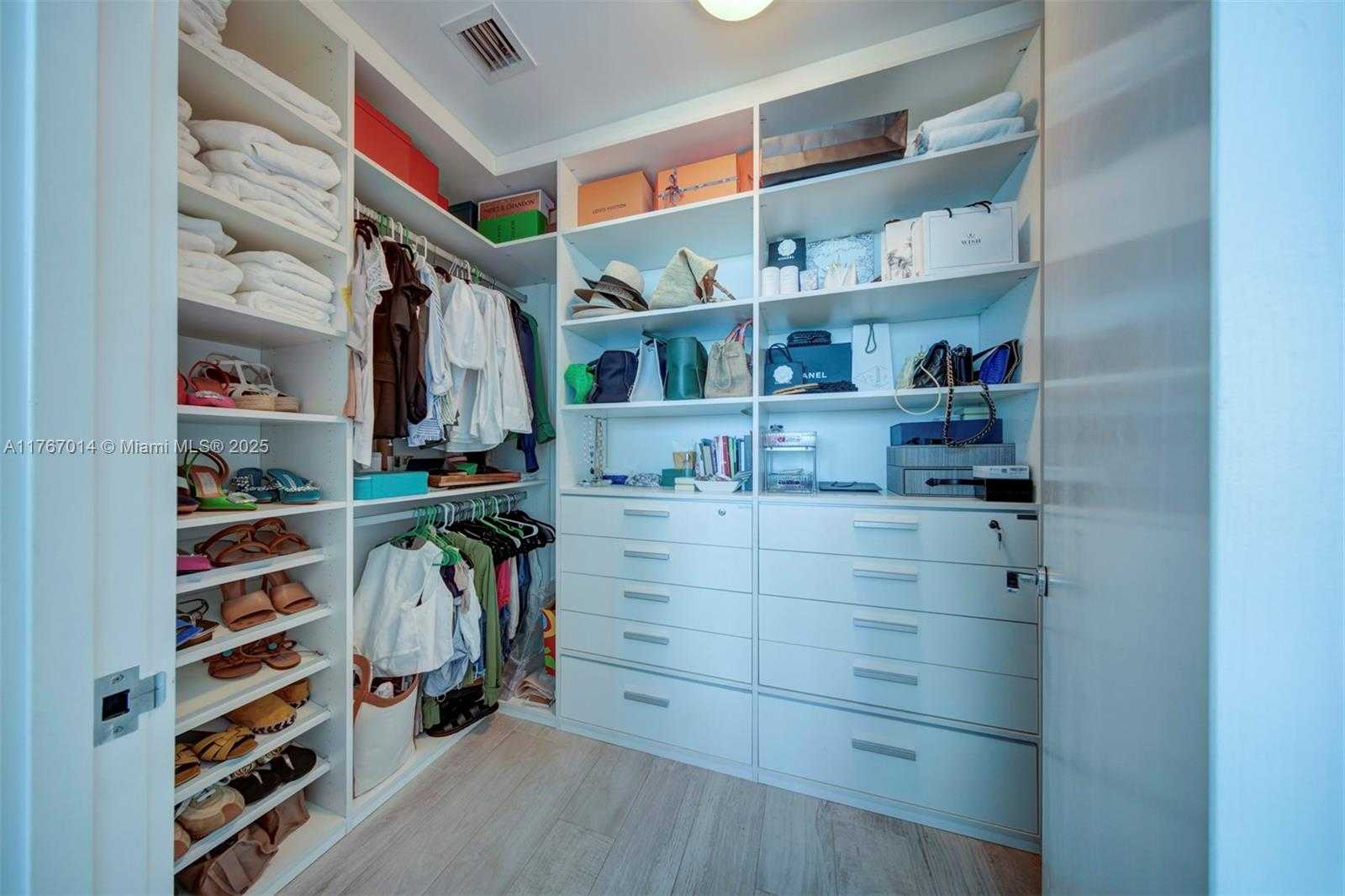 Small Image of 10201 COLLINS AVE #804, Bal Harbour Number 18