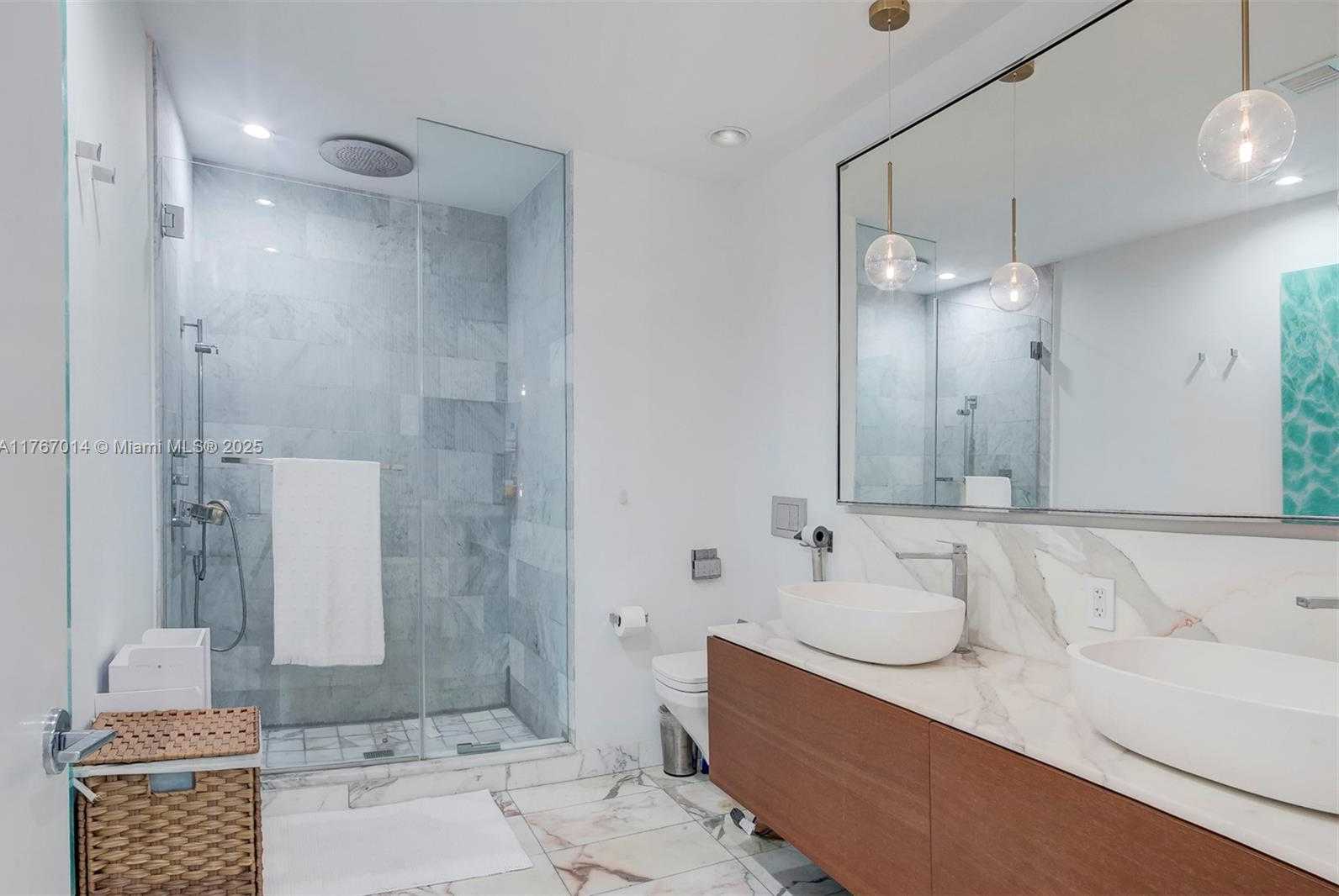 Small Image of 10201 COLLINS AVE #804, Bal Harbour Number 19