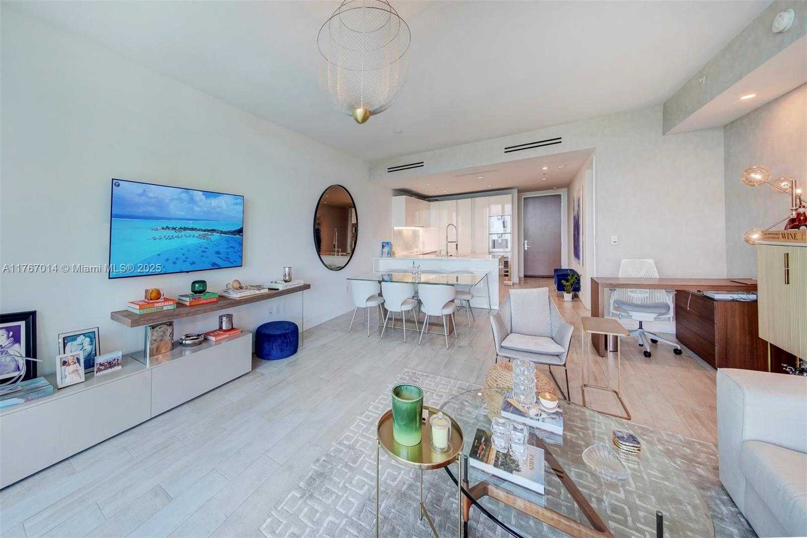 Small Image of 10201 COLLINS AVE #804, Bal Harbour Number 6