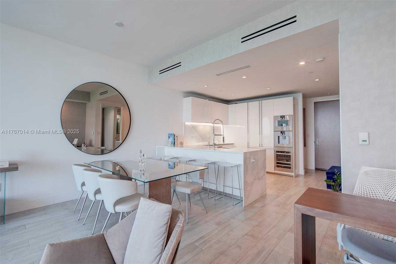 Small Image of 10201 COLLINS AVE #804, Bal Harbour Number 8