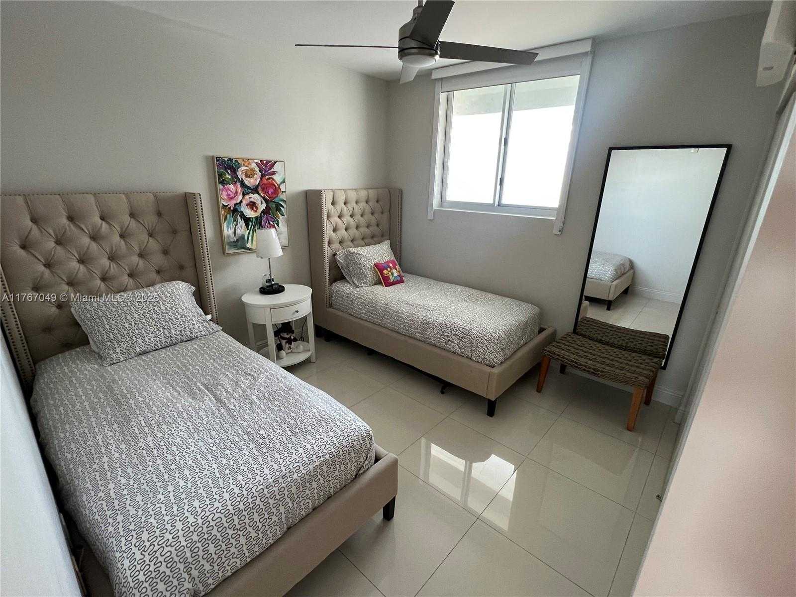 Small Image of 6305 INDIAN CREEK DR #4E, Miami Beach Number 16