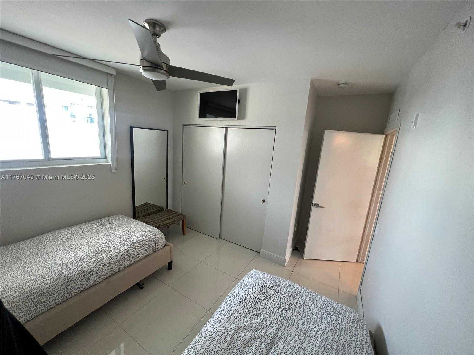 Small Image of 6305 INDIAN CREEK DR #4E, Miami Beach Number 18