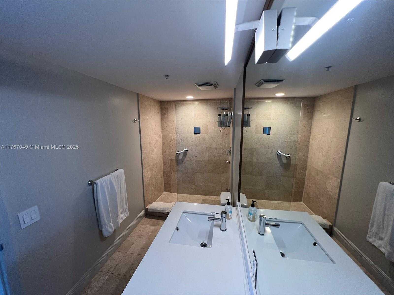Small Image of 6305 INDIAN CREEK DR #4E, Miami Beach Number 39