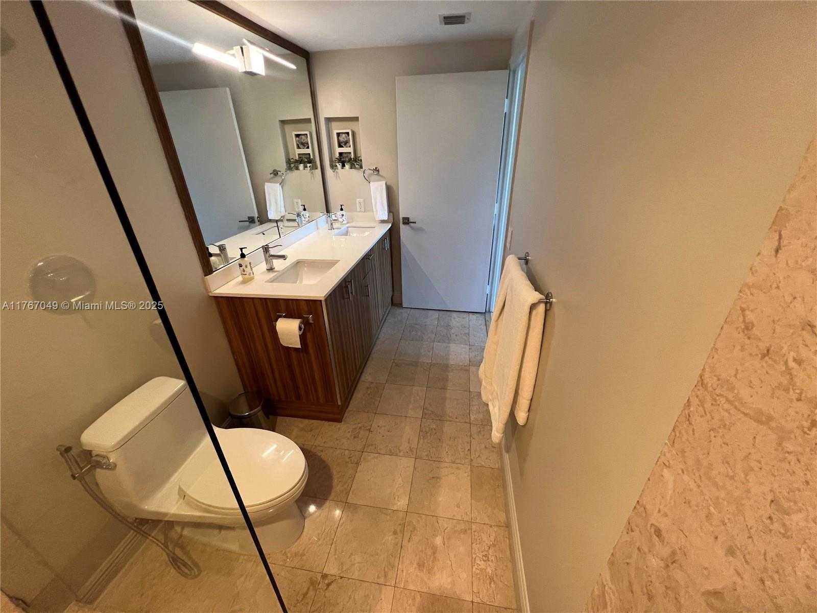 Small Image of 6305 INDIAN CREEK DR #4E, Miami Beach Number 40