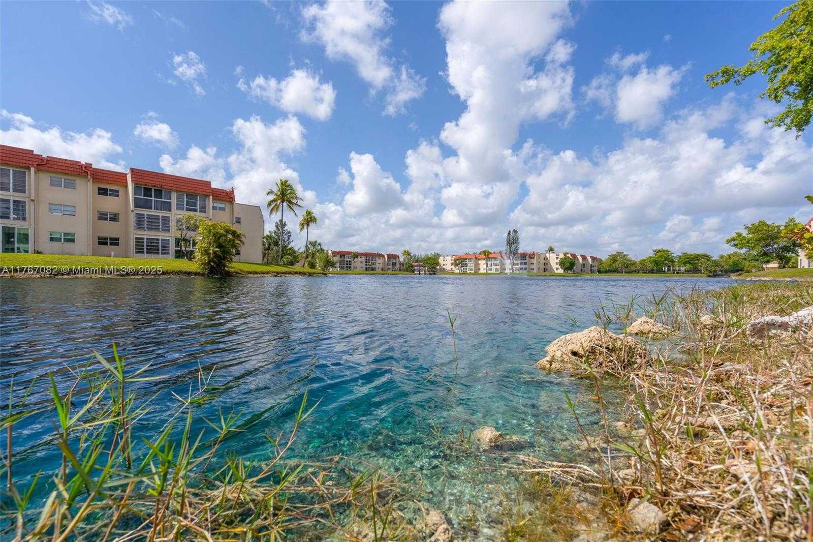 Small Image of 8040 NORTH SUNRISE LAKES DR #106, Sunrise Number 20
