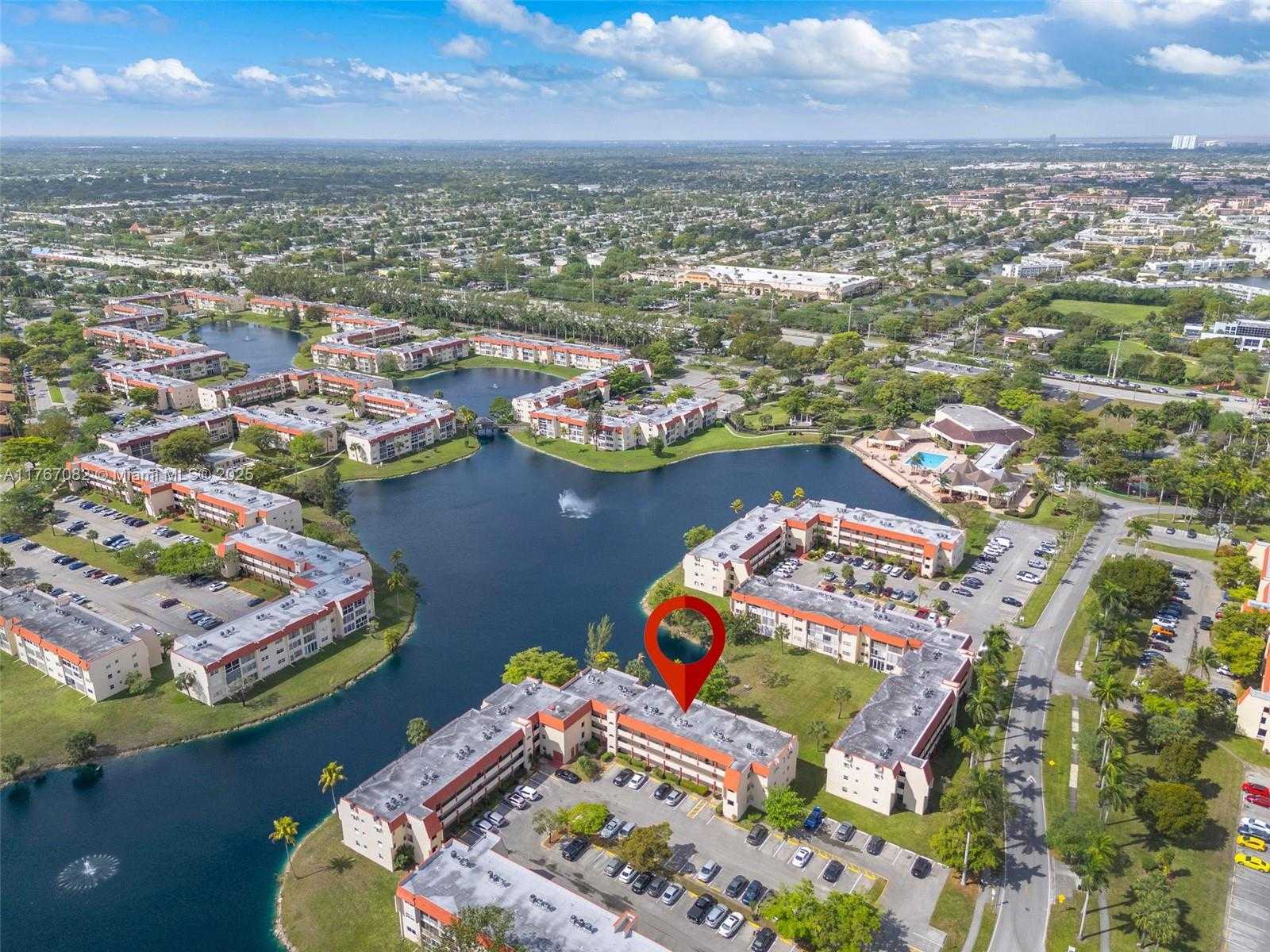 Small Image of 8040 NORTH SUNRISE LAKES DR #106, Sunrise Number 25