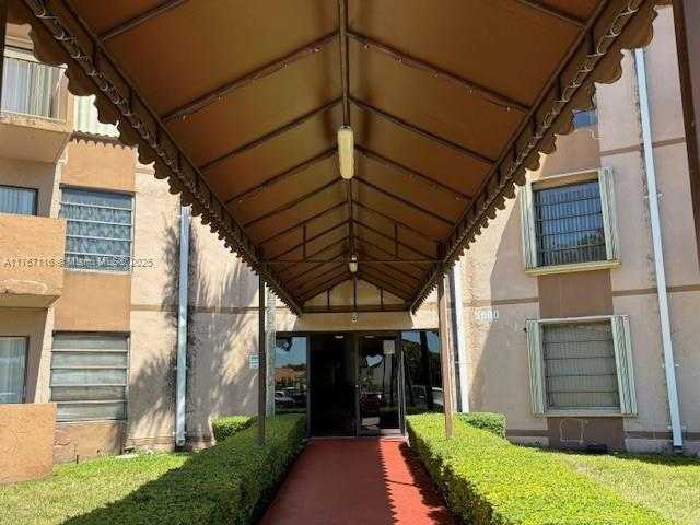 Small Image of 5900 SOUTH WEST 127TH AVE #3402, Miami Number 2