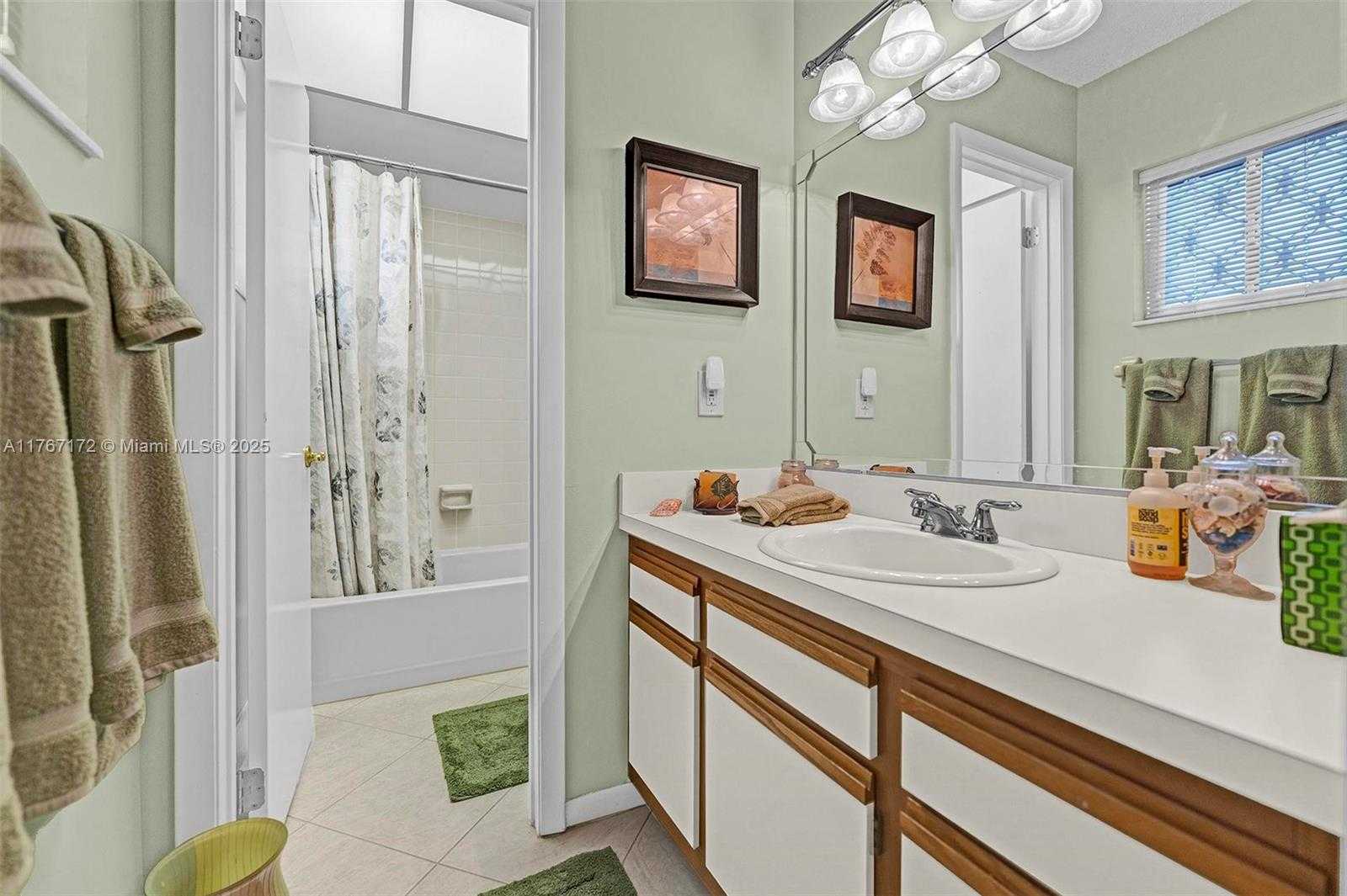 Small Image of 1470 SHERIDAN ST #22C, Hollywood Number 14