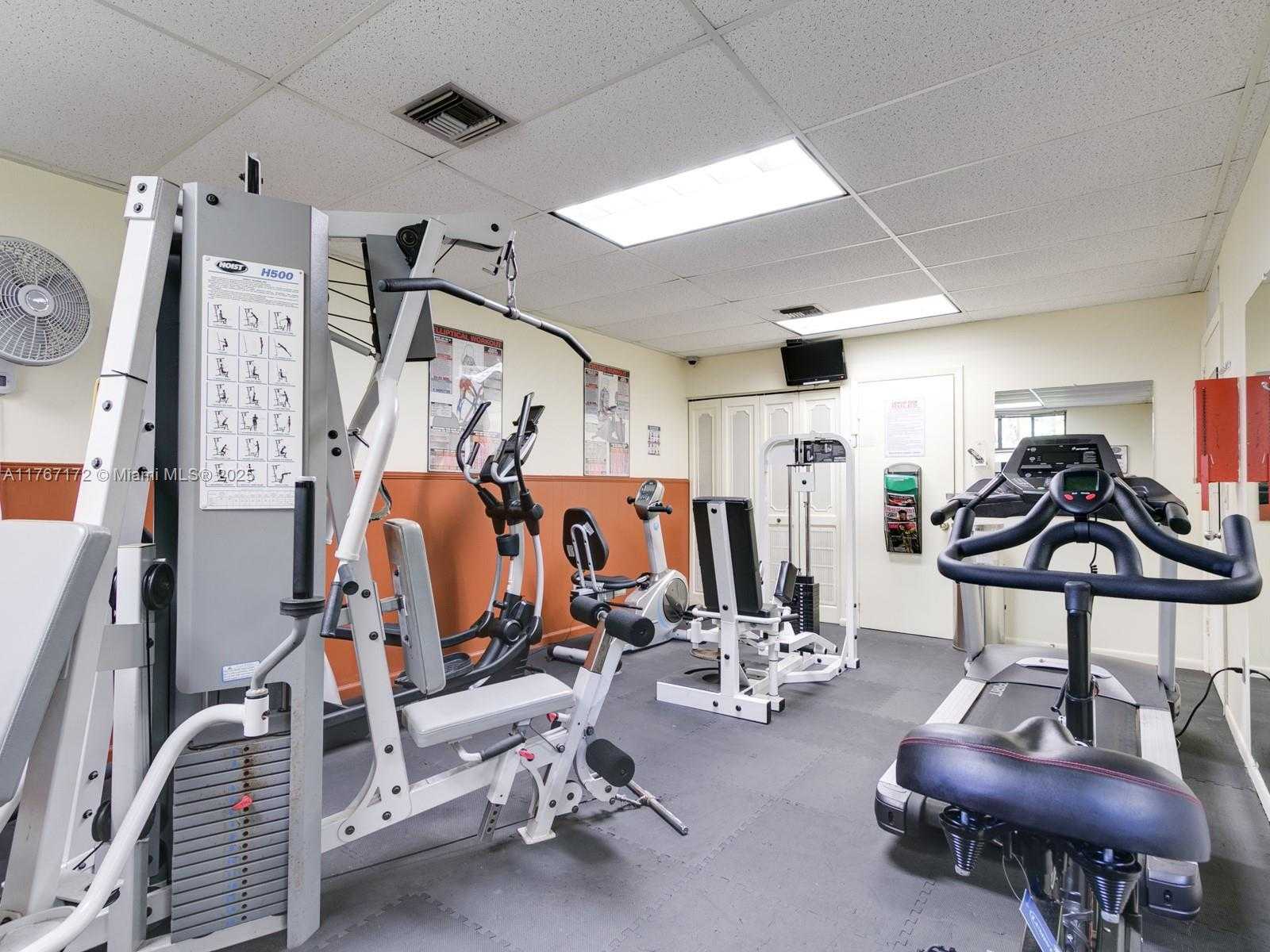 Small Image of 1470 SHERIDAN ST #22C, Hollywood Number 21