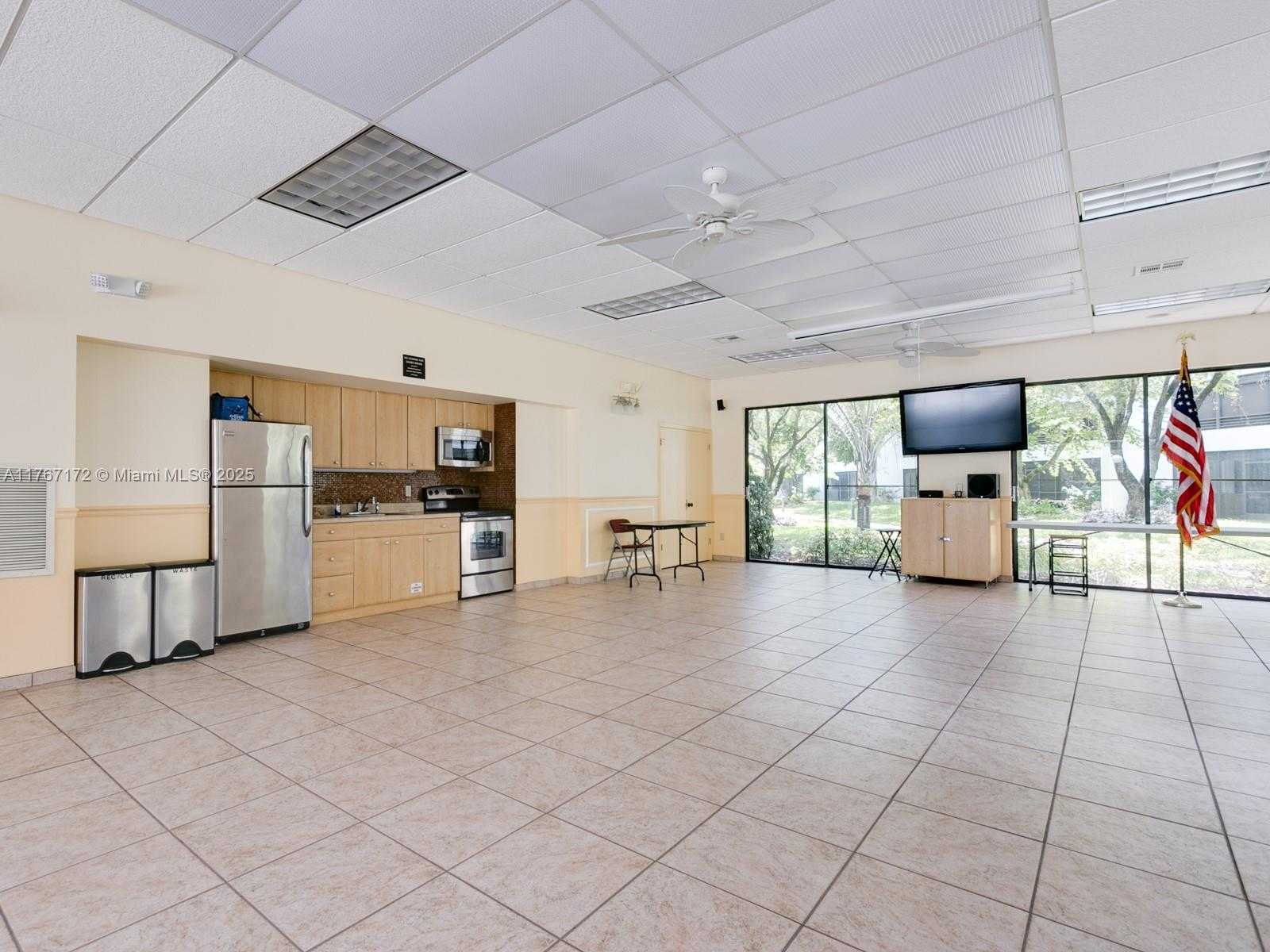 Small Image of 1470 SHERIDAN ST #22C, Hollywood Number 22