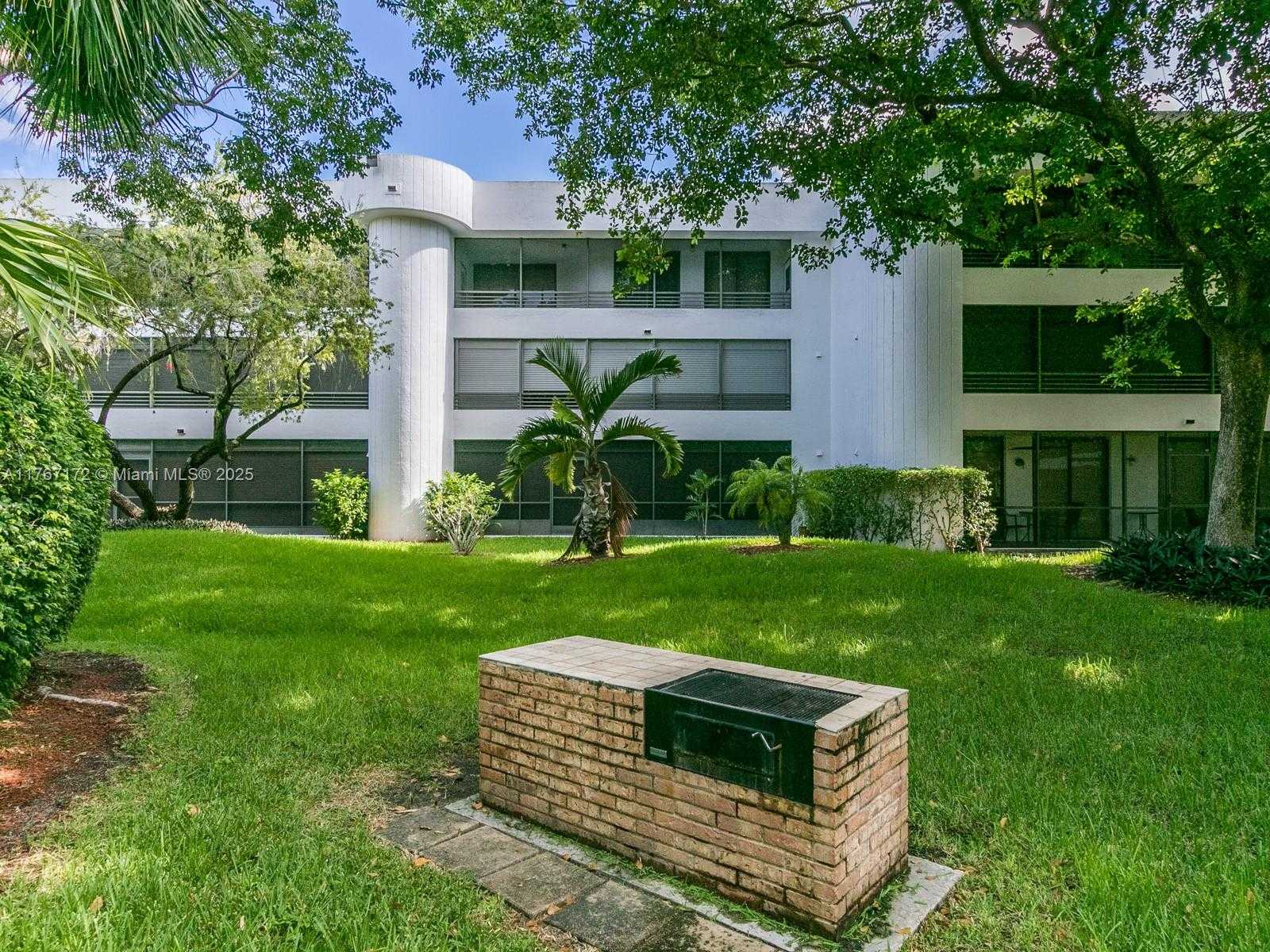 Small Image of 1470 SHERIDAN ST #22C, Hollywood Number 24