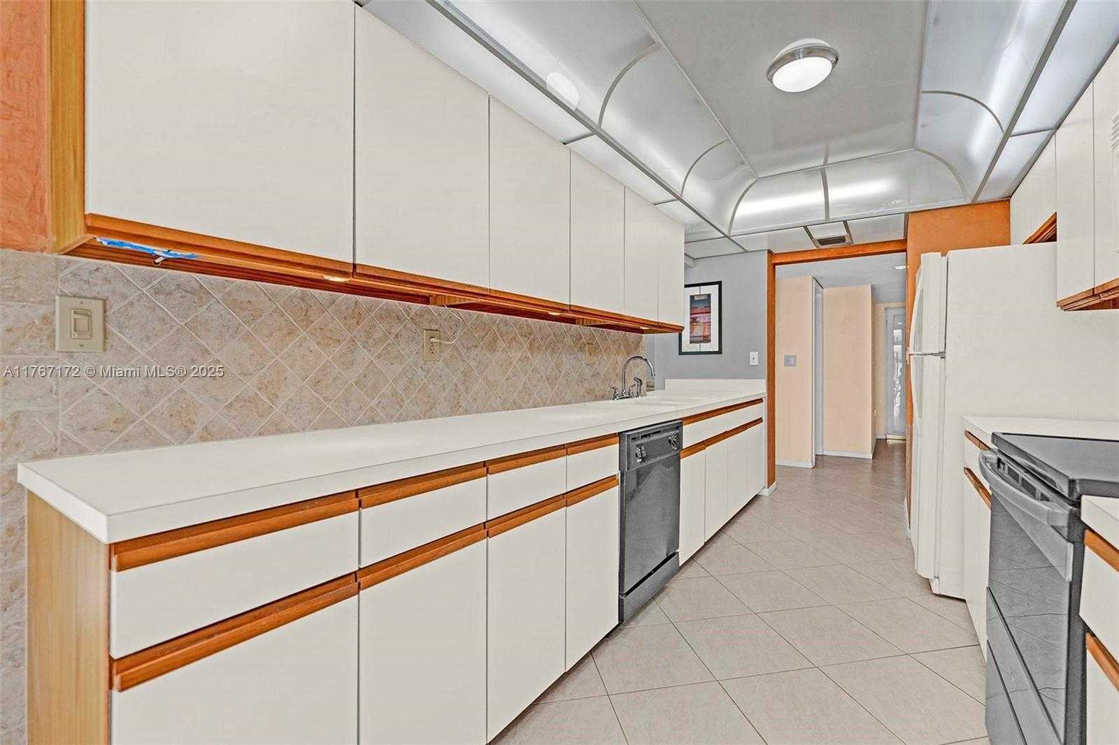 Small Image of 1470 SHERIDAN ST #22C, Hollywood Number 8