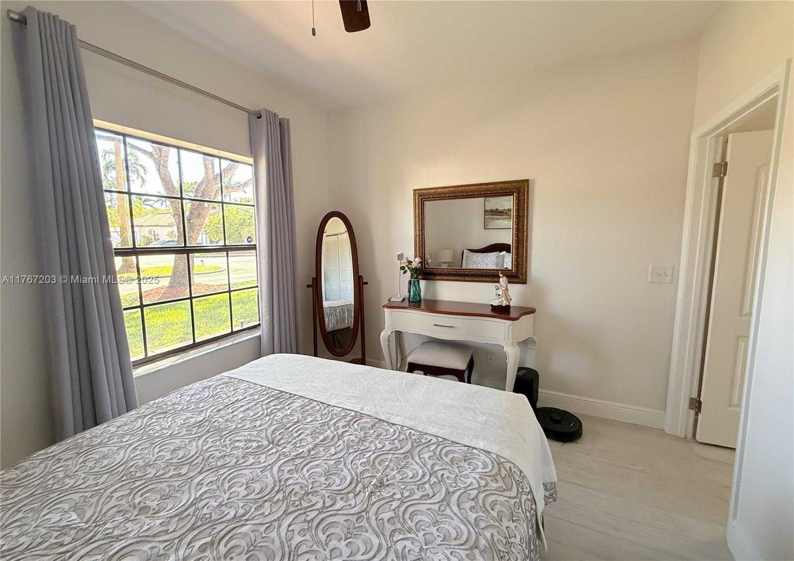 Small Image of 15865 SOUTH WEST 6TH PL #102, Pembroke Pines Number 12