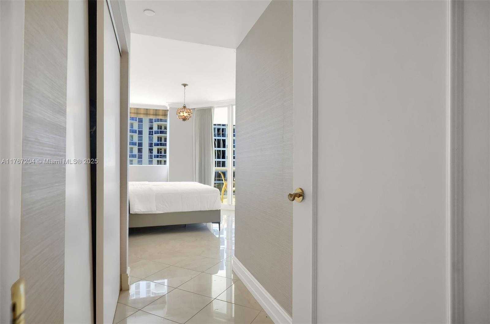 Small Image of 4779 COLLINS AVE #804, Miami Beach Number 16