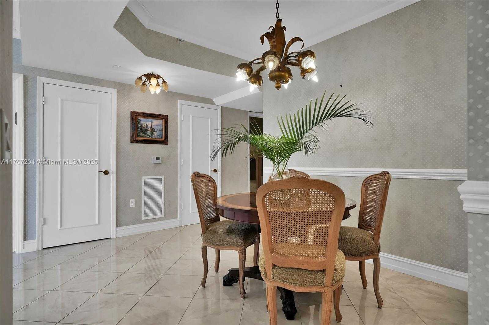Small Image of 4779 COLLINS AVE #804, Miami Beach Number 19