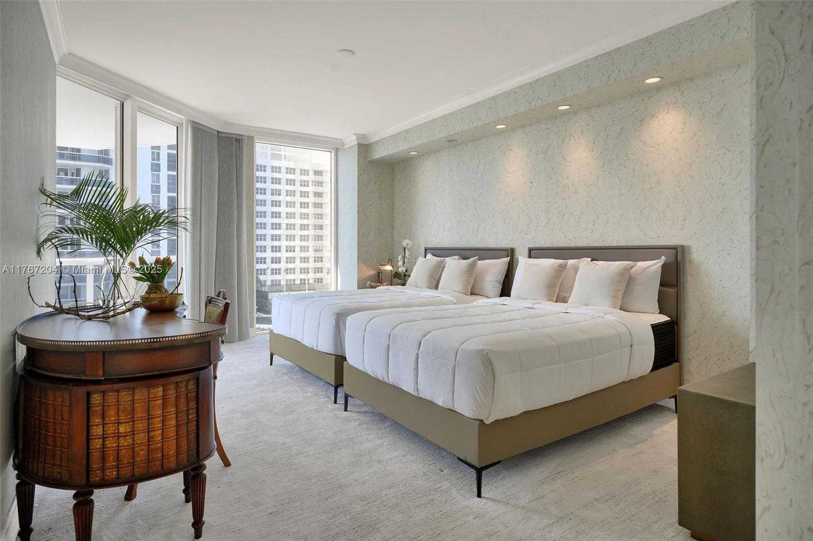 Small Image of 4779 COLLINS AVE #804, Miami Beach Number 20