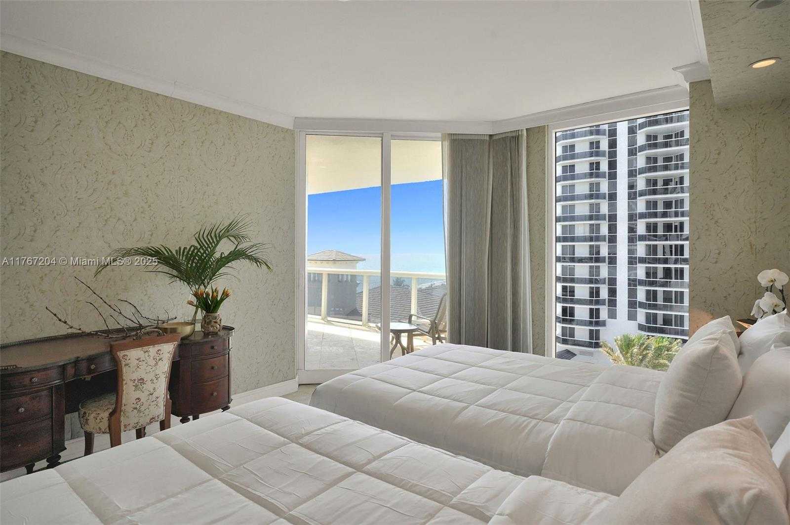 Small Image of 4779 COLLINS AVE #804, Miami Beach Number 21